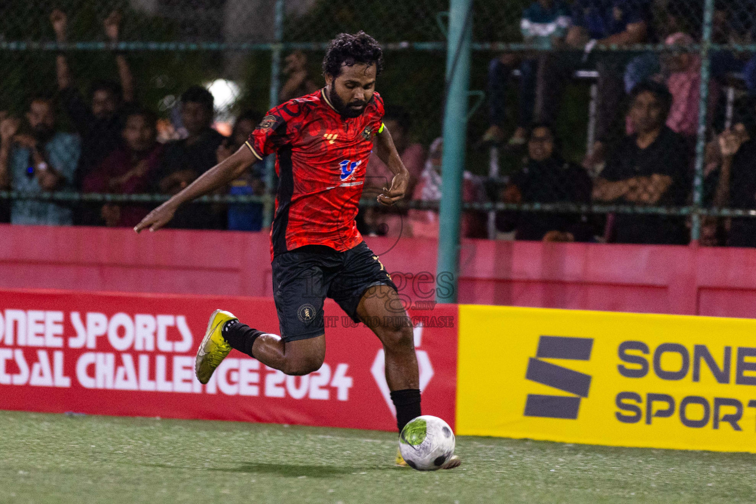 HA Thuraakunu vs HA Kelaa in Day 5 of Golden Futsal Challenge 2024 was held on Friday, 19th January 2024, in Hulhumale', Maldives
Photos: Ismail Thoriq / images.mv