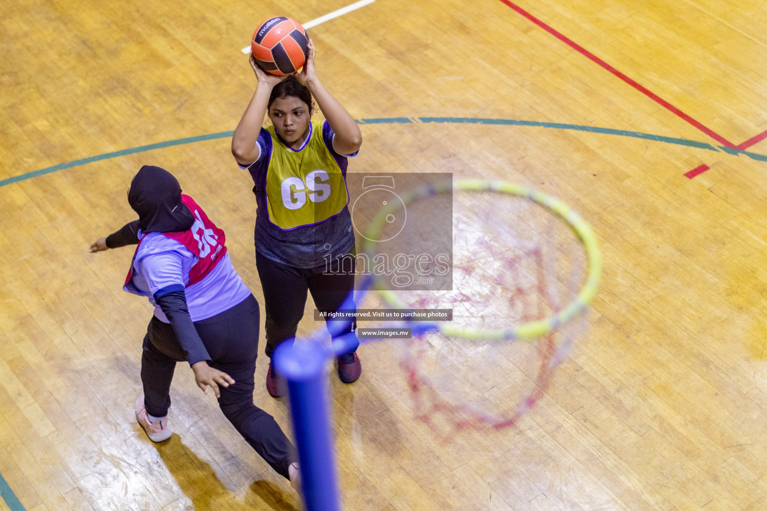 Sports Club Skylark vs Vyansa in the Milo National Netball Tournament 2022 on 17 July 2022, held in Social Center, Male', Maldives. 
Photographer: Hassan Simah / Images.mv