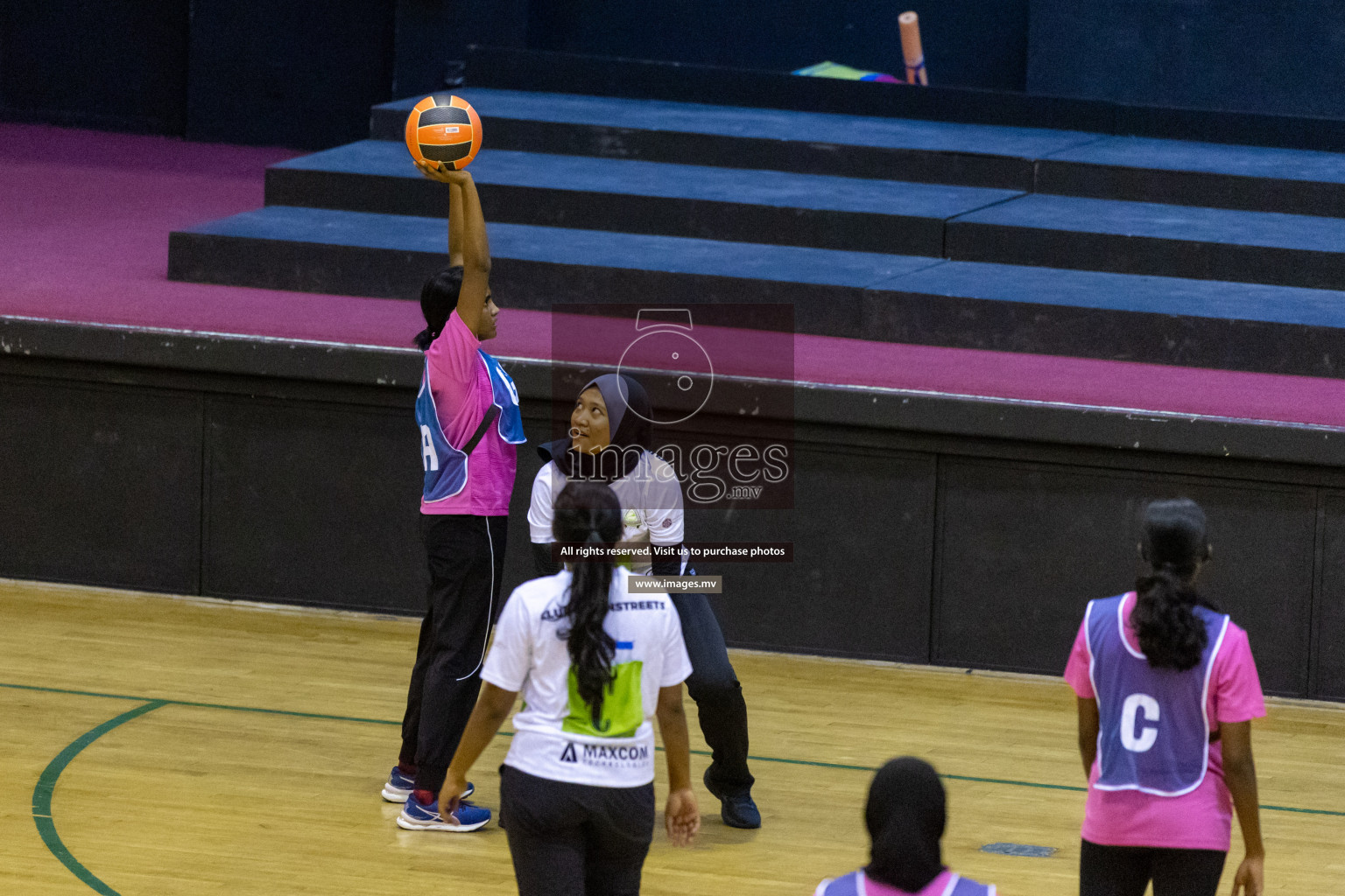 Sports Club Shining Star vs Club Green Streets in the Milo National Netball Tournament 2022 on 17 July 2022, held in Social Center, Male', Maldives. Photographer: Hassan Simah / Images.mv