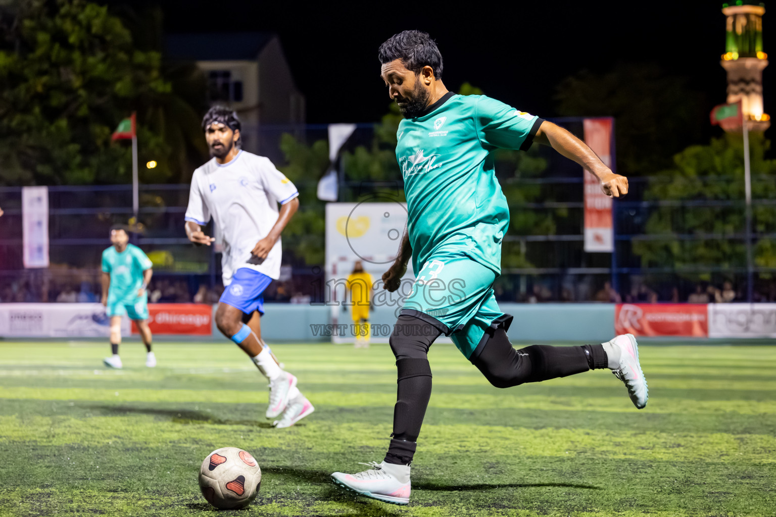 Hithaadhoo vs Dharavandhoo in Day 7 of Better in Baa Futsal Fiesta 2025 Men's division held in B. Eydhafushi, Maldives on Tuesday, 11th November 2025. Photos: Nausham Waheed / images.mv