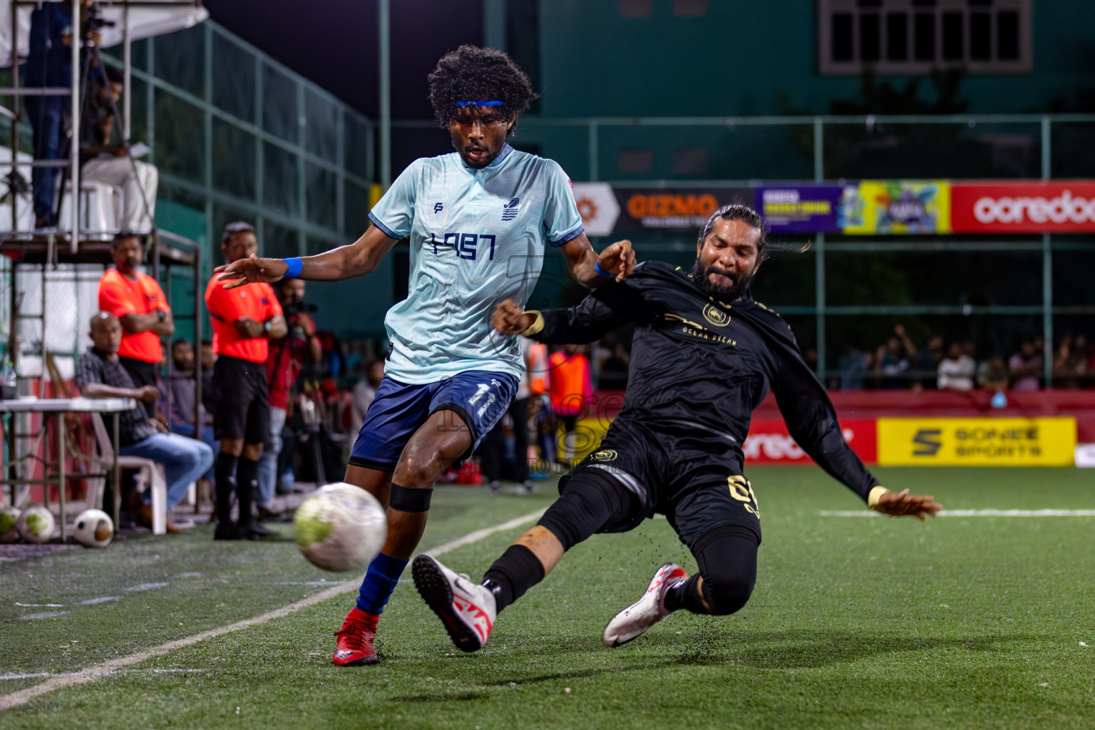 AA. Mathiveri VS ADh. Maamigili in Zone 4 Group Stage Final on Day 38 of Golden Futsal Challenge 2024 which was held on Friday, 23rd February 2024, in Hulhumale', Maldives 
Photos: Hassan Simah/ images.mv