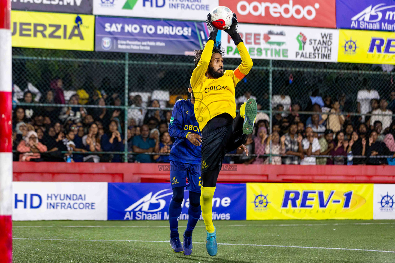 L. Gan VS B. Eydhafushi in the Finals of Golden Futsal Challenge 2024 which was held on Thursday, 7th March 2024, in Hulhumale', Maldives. 
Photos: Hassan Simah / images.mv