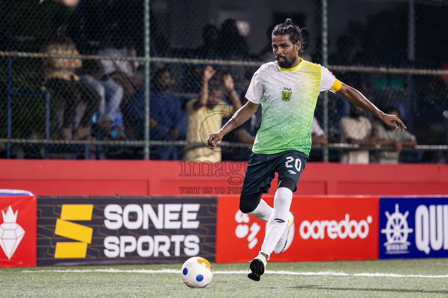 HDh Nellaidhoo vs HDh Vaikaradhoo in Day 9 of Golden Futsal Challenge 2025 was held on Monday, 13th January 2025, in Hulhumale', Maldives
Photos: Ismail Thoriq / images.mv