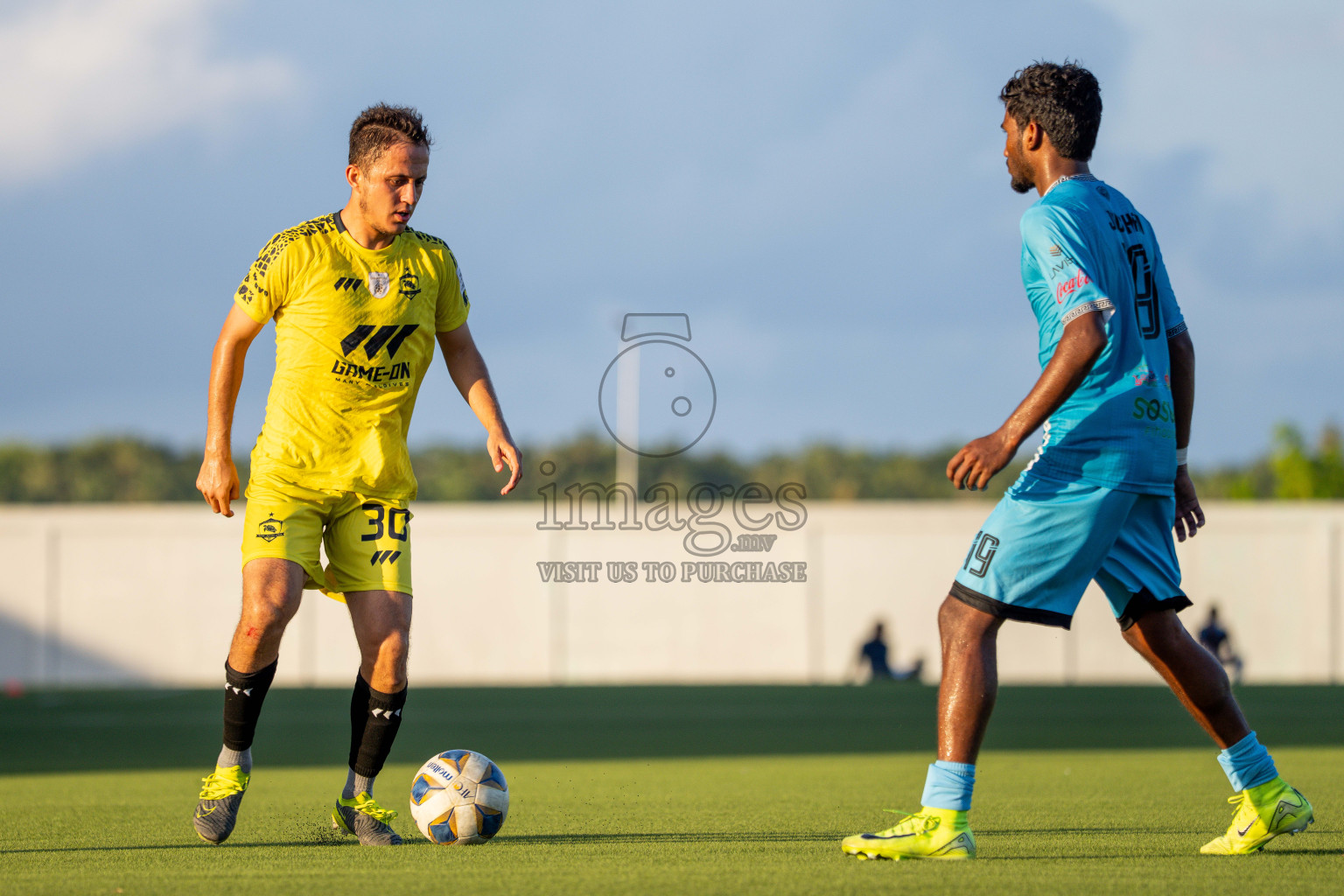 Final Match Irumathi Sports VS Velaa Sports Club in Day 9 of Eydhafushi Cup 2025 held in Eydhafushi Football Stadium at B. Eydhafushi, Maldives on Monday, 15th September 2025. Photos: Arif Rasheed / images.mv