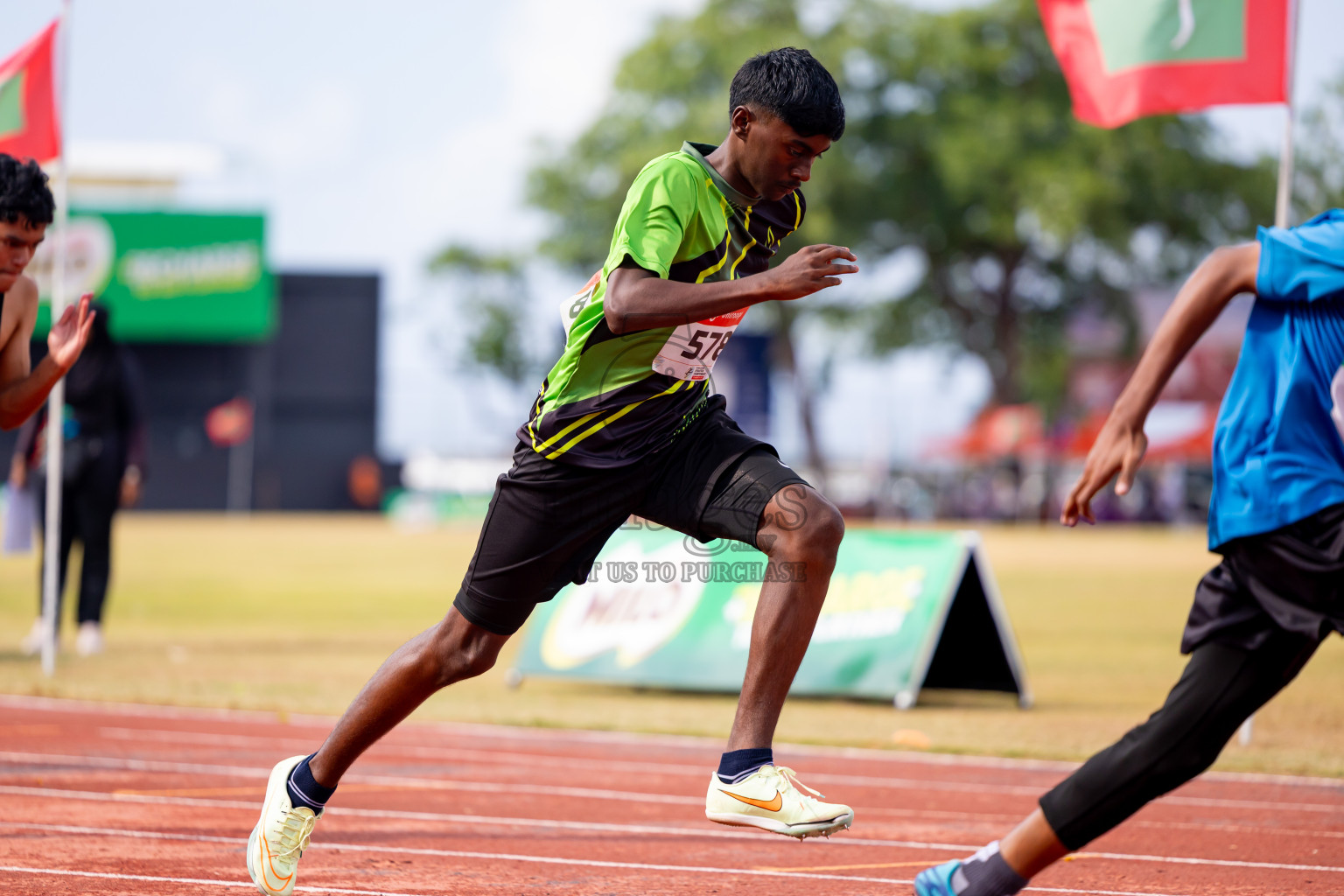 Day 4 of Inter-school Athletics Championship 2025 held in Ekuveni Synthetic Track, Male', Maldives on Thursday, 09th October 2025. Photos by: Nausham Waheed / Images.mv