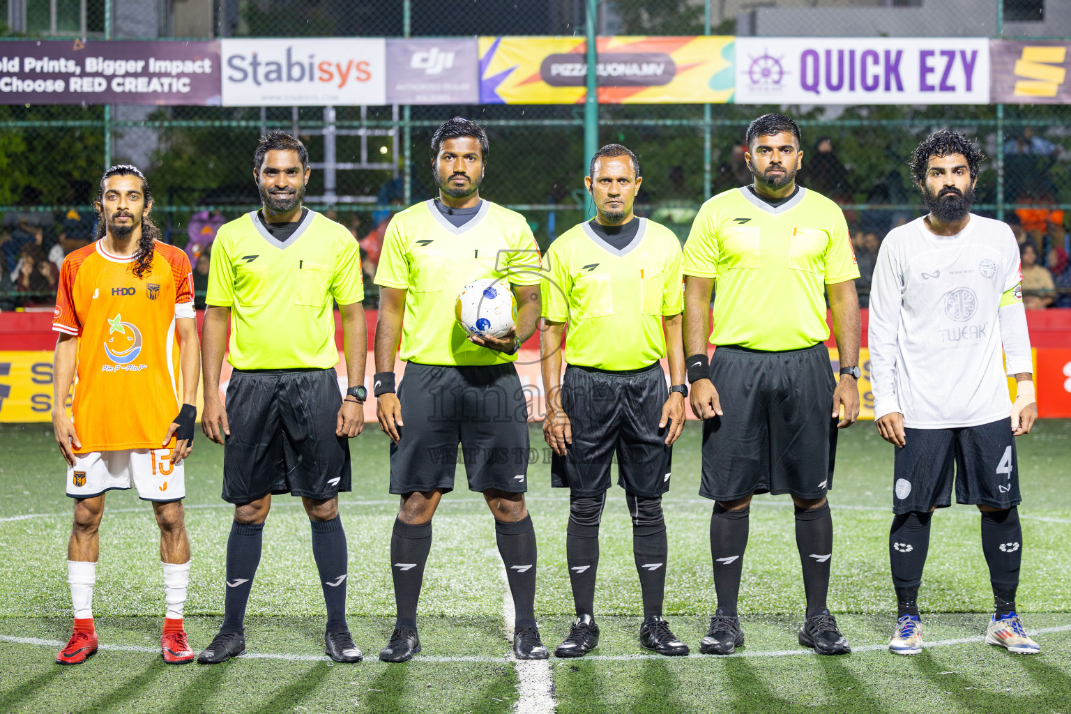 Th Hirilandhoo vs Th Omadhoo in Atoll Round Semi Final on Day 22 of Golden Futsal Challenge 2025 was held on Sunday , 26th January 2025, in Hulhumale', Maldives.
Photos: Ismail Thoriq / images.mv