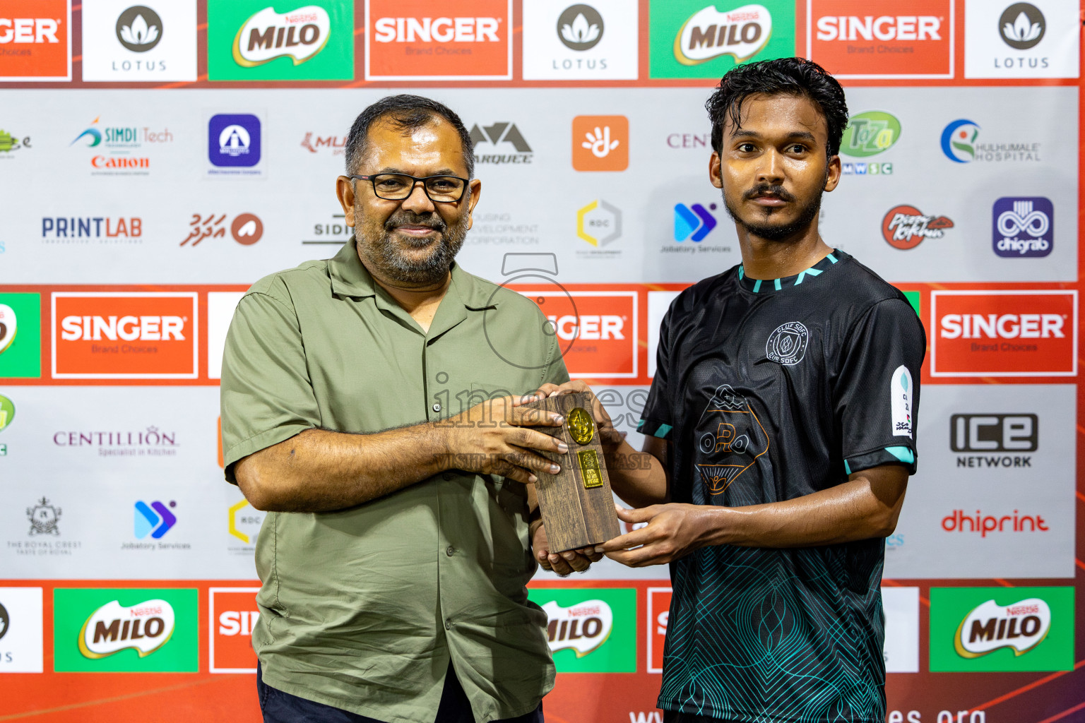 KHAARIJEE VS SDFC in Club Maldives Classic 2024 held in Rehendi Futsal Ground, Hulhumale', Maldives on Friday, 6th September 2024. 
Photos: Hassan Simah / images.mv