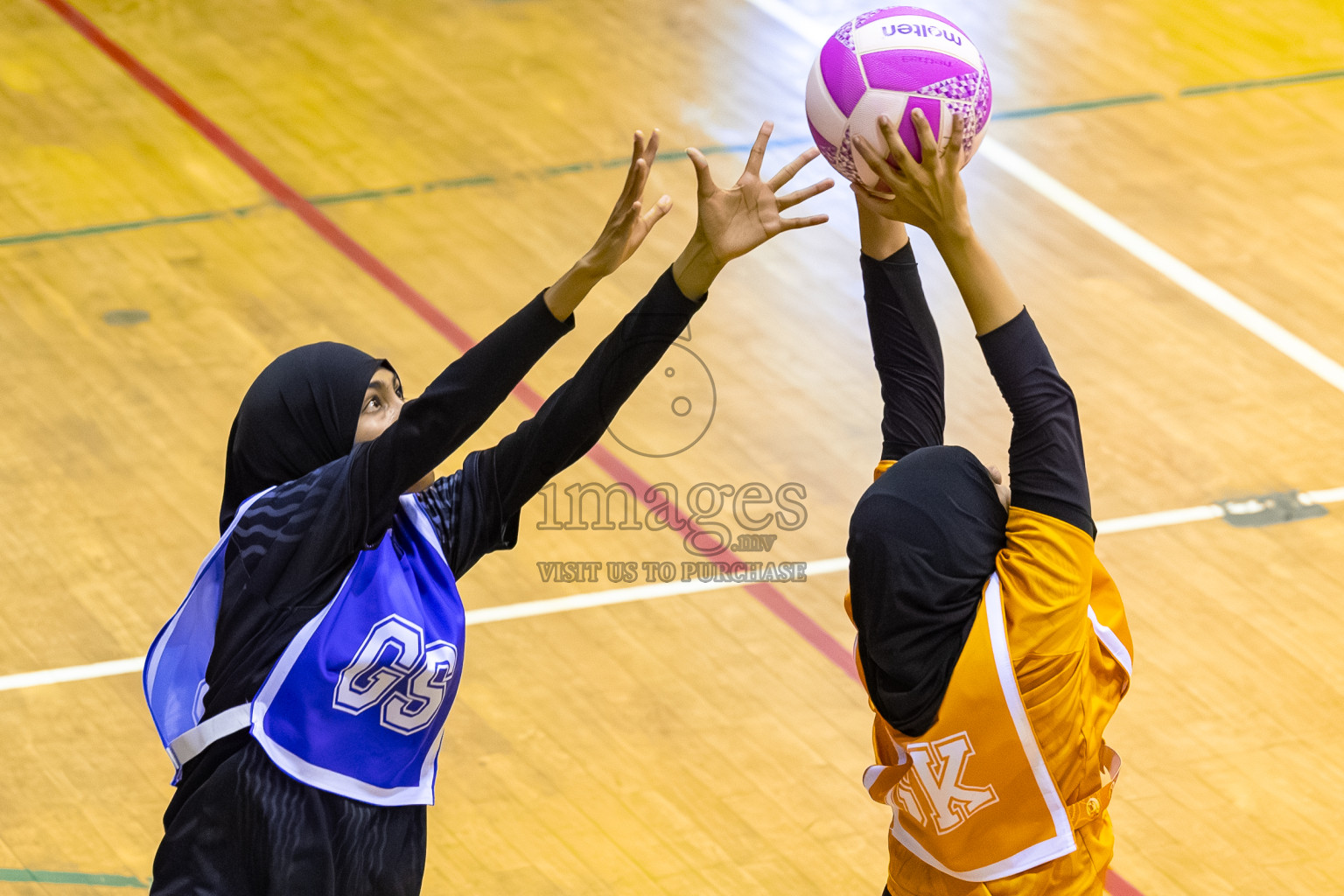 SC Shining Star vs Youth United SC in Day 9 of 24th Milo Netball Association Championship was held in Social Center at Male', Maldives on Tuesday, 9th September 2025. Photos: Mohamed Mahfooz Moosa / images.mv