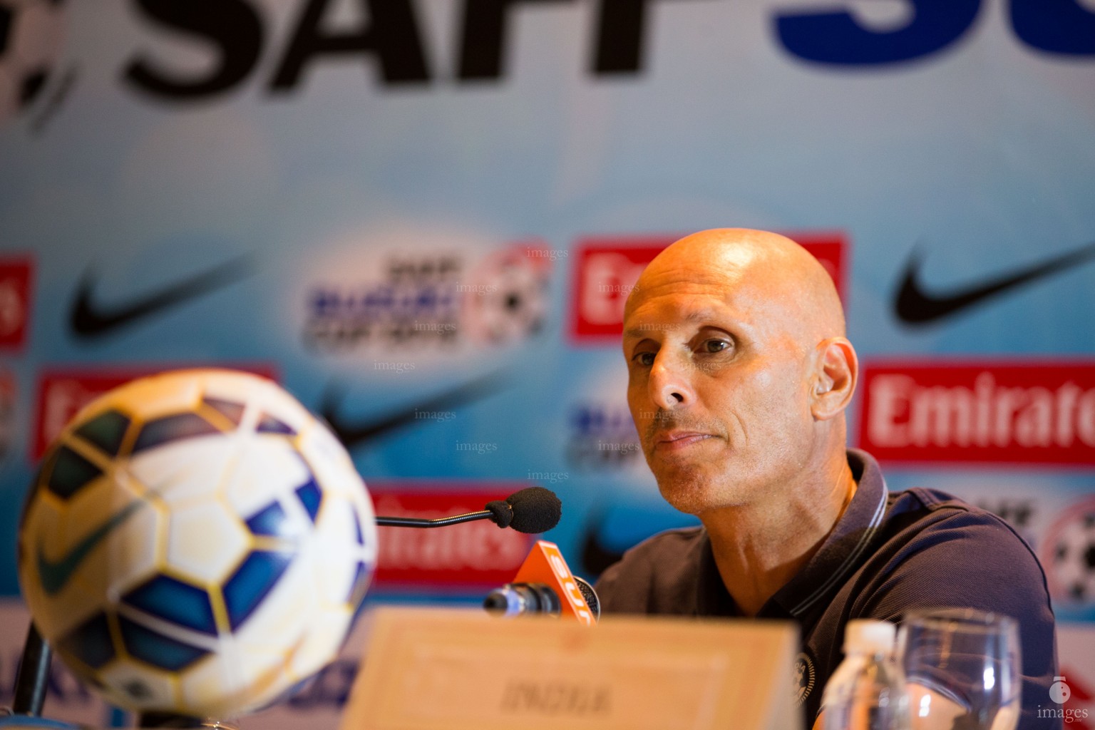 Indian coach speaks to the media ahead of the semifinals in Thiruvananthapuram, India, Wednesday, December. 30, 2015.  (Images.mv Photo/ Mohamed Ahsan).