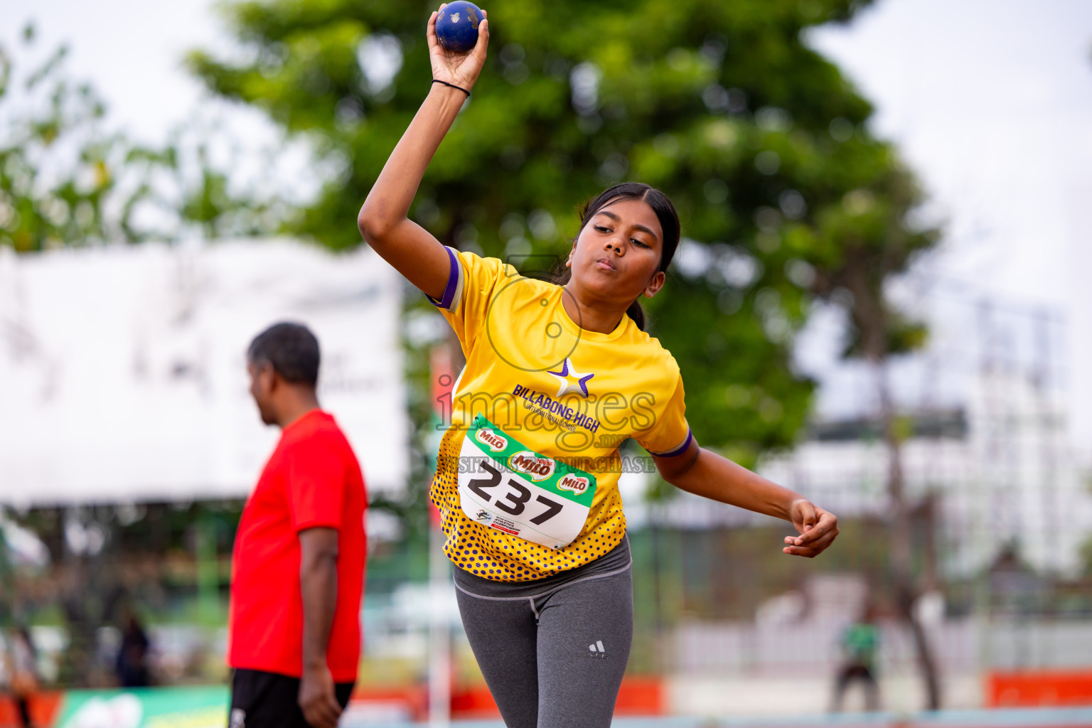 Day 4 of Inter-school Athletics Championship 2025 held in Ekuveni Synthetic Track, Male', Maldives on Thursday, 09th October 2025. Photos by: Nausham Waheed / Images.mv