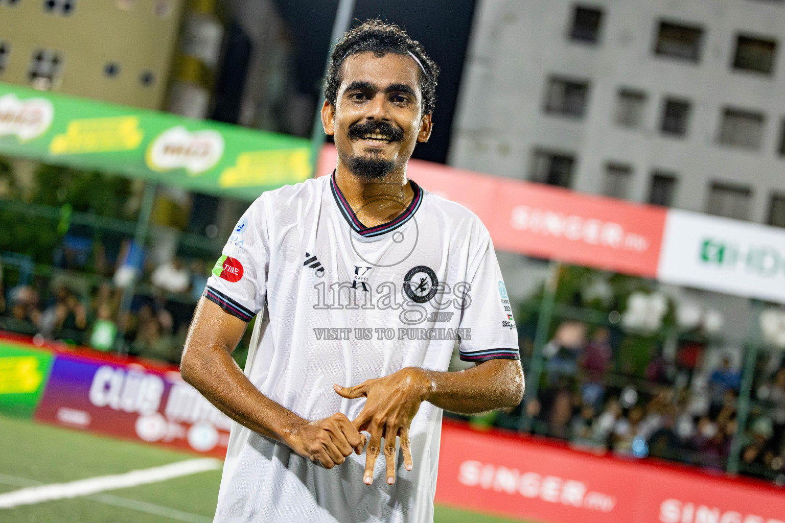 TEAM BADHAHI vs KULHIVARU VUZARA CLUB in the Semi-finals of Club Maldives Classic 2024 held in Rehendi Futsal Ground, Hulhumale', Maldives on Tuesday, 19th September 2024. 
Photos: Ismail Thoriq / images.mv