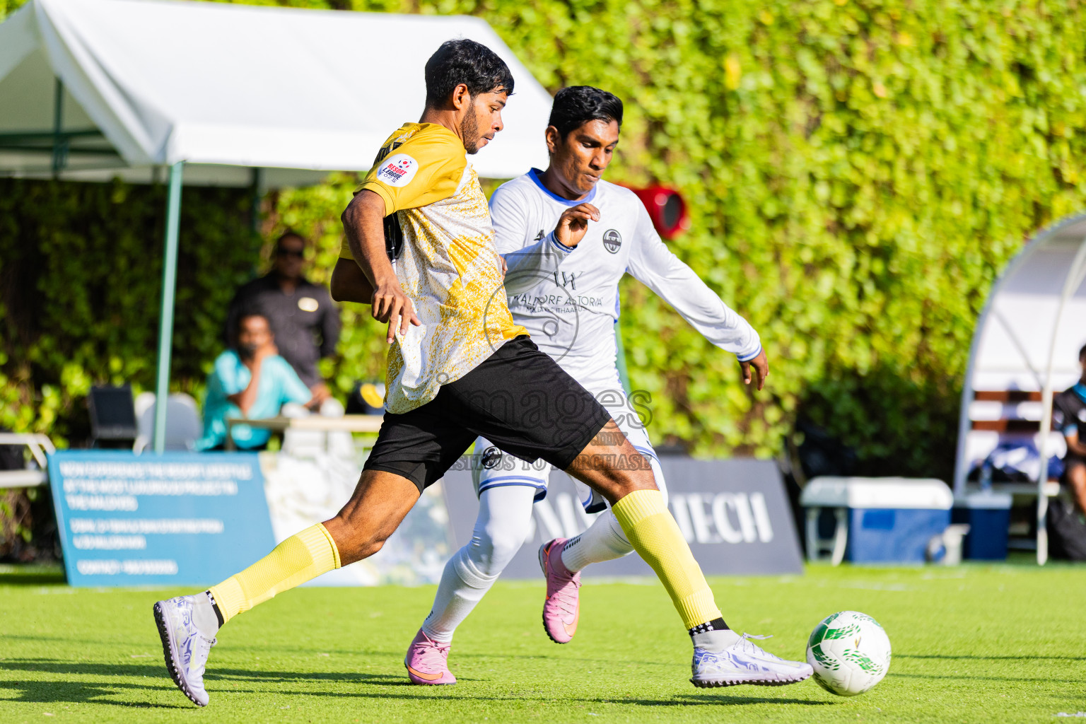 Waldorf Astoria vs Jumeirah Olhaheli in Resort Super League 2025 was held on Tuesday, 28th October 2025 in Jumeirah Olhaheli Island Maldives, Photos: Areef Adam / images.mv