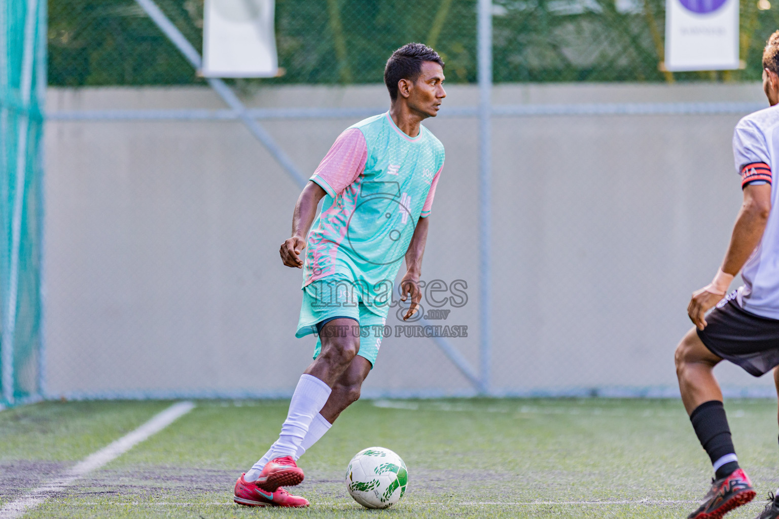 Resort League 2025 Raa Zone - Day 1
Joali vs Kothaifaru in Resort League 2025 (Raa Zone) was held on Friday, 15th august 2025 in JOALI Maldives Resort, Raa Atoll, Maldives. Photos: Areef Adam / images.mv