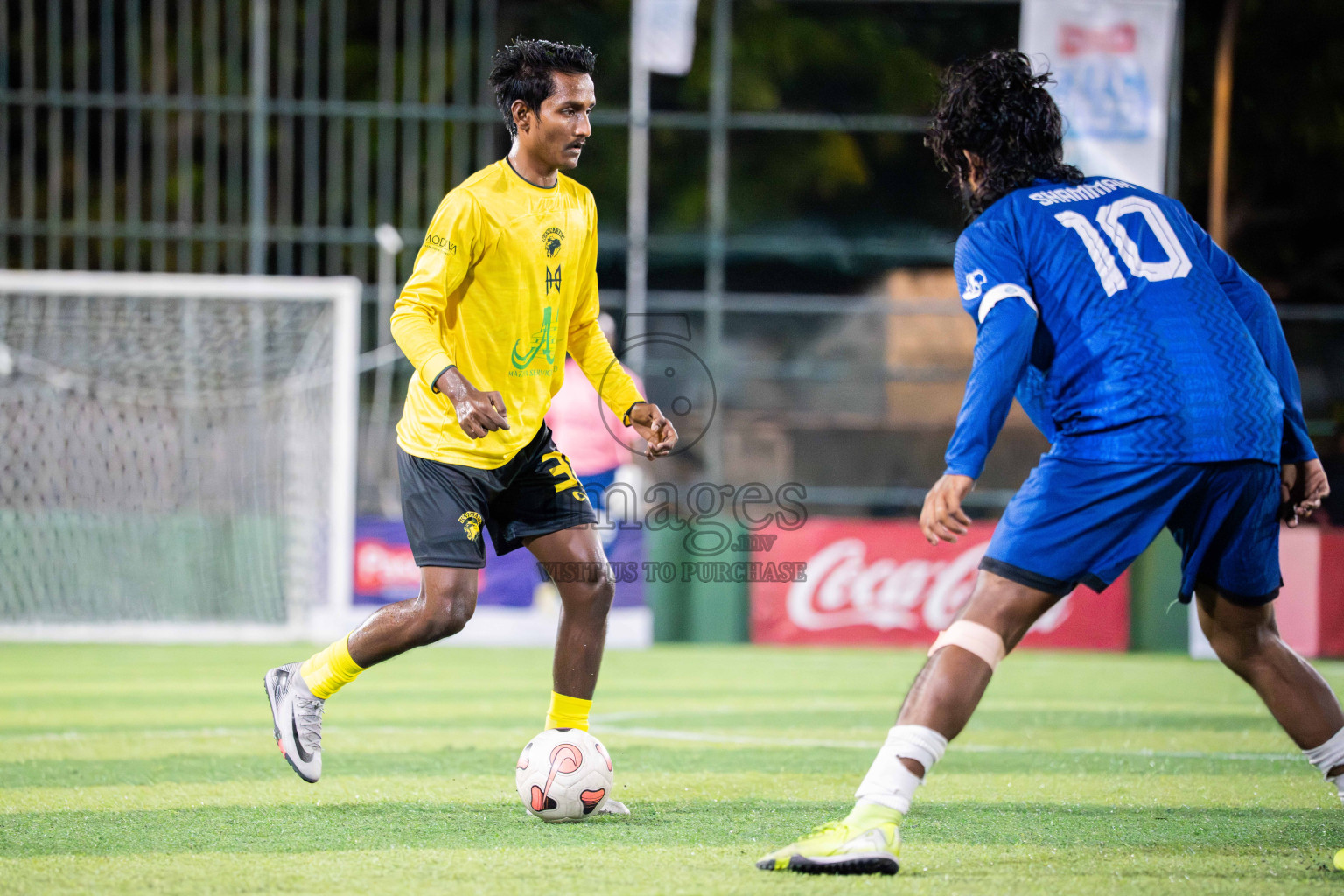 Foemathi JR VS Kanmathi SC in Day 3 - Fonadhoo Youth Futsal Challenge 2025 held in Fonadhoo Futsal Stadium, L. Fonadhoo, Maldives on Tuesdat, 28th October 2025 Photos: Arif Rasheed / images.mv