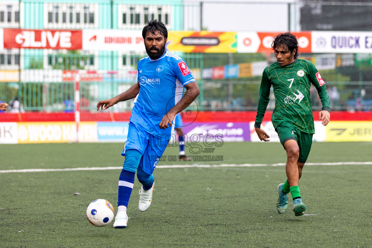 R Maduvvari VS R Alifushi in Day 6 of Golden Futsal Challenge 2025 on Friday, 6th January 2025, in Hulhumale', Maldives 
Photos: Hassan Simah / images.mv