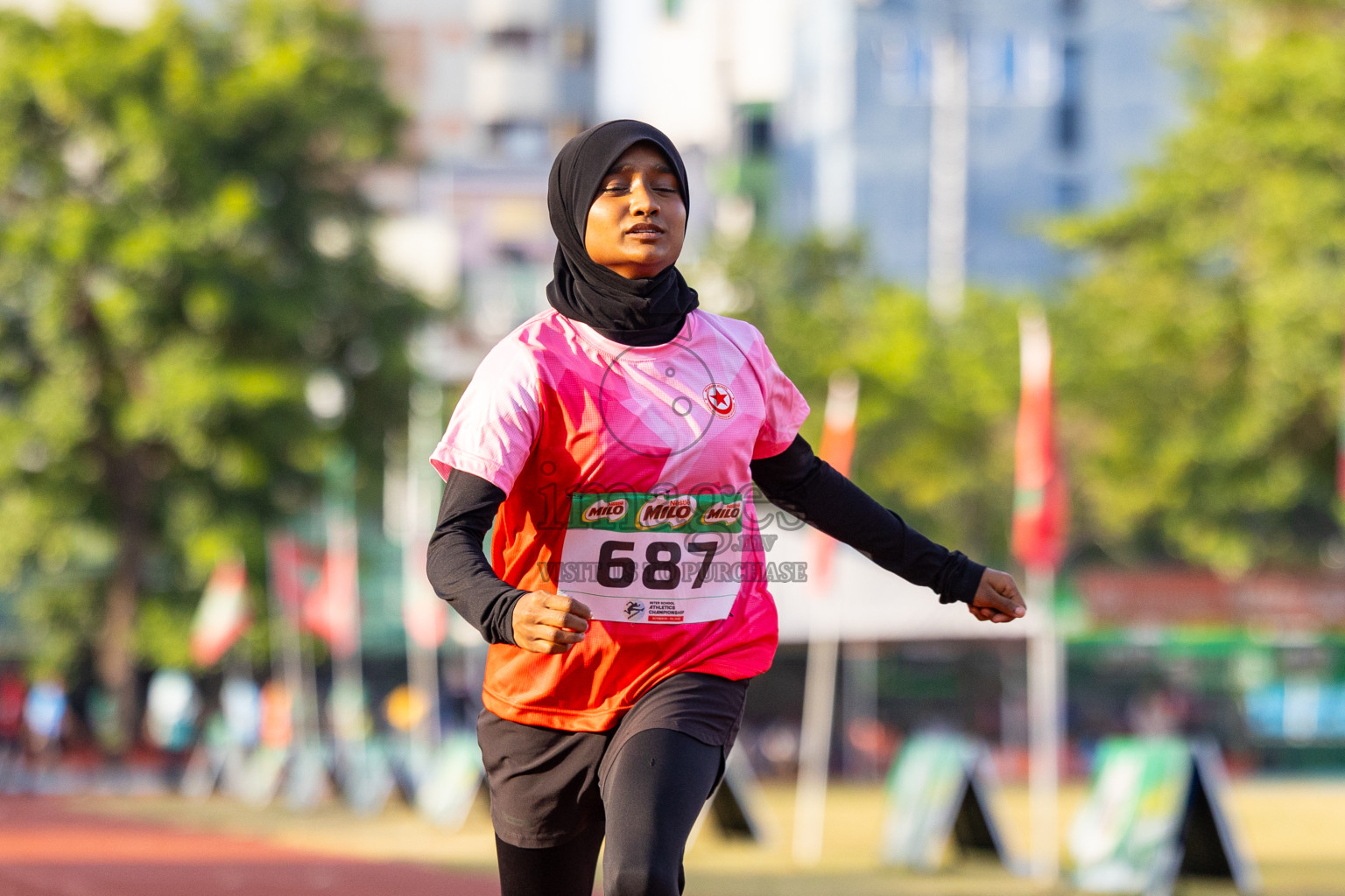 Day 4 of Inter-school Athletics Championship 2025 held in Ekuveni Synthetic Track, Male', Maldives on Thursday, 09th October 2025. Photos by: Raaif Yoosuf / Images.mv