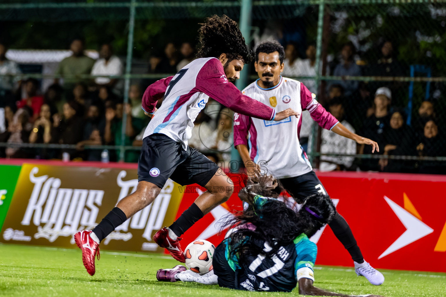 Kulhivaru Vuzaara Club vs Club Wamco in Day 1 of Kings Cup of Club Maldives Cup 2025 held in Rehendi Futsal Ground, Hulhumale', Maldives on Saturday, 30th August 2025. Photos: Yasna Ahmed / images.mv