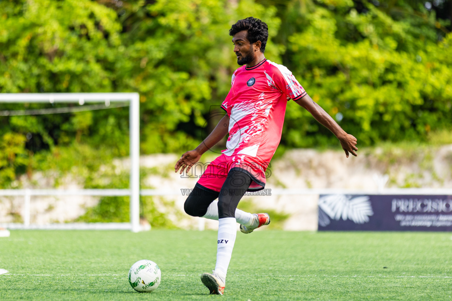 Oblu Experience Ailafushi vs Four Seasons Kuda Huraa in Resort League 2025 (North Male Zone) day 3 was held on Friday, 5th September 2025 in One And Only Reethi Rah Maldives Resort, Photos: Areef Adam / images.mv