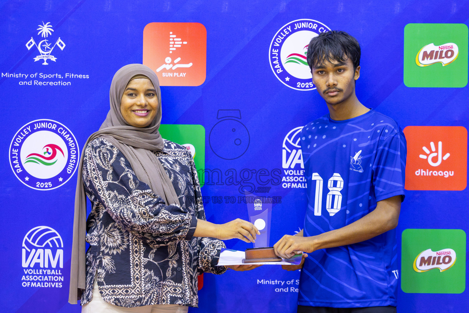 ADh Maamigili vs Male' City in the Finals of MILO Raajje Volley Junior Championship 2025 (U16 Boys) was held in Social Center Indoor Hall, Maldives on Saturday, 27th September 2025. Photos: Ismail Thoriq / images.mv