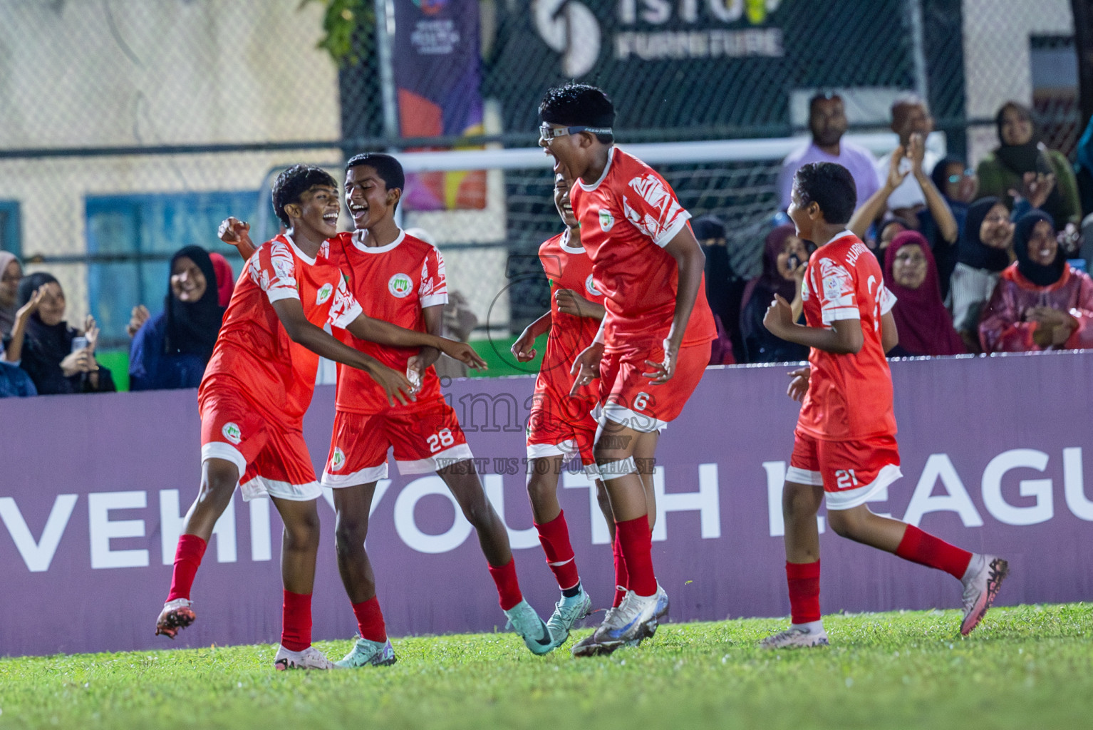 SUS vs Huriyya (U14) in Dhivehi Youth League 2024 - Day 2. Matches held at Henveiru Stadium on 22nd November 2024 , Friday. Photos: Shuu Abdul Sattar/ Images.mv