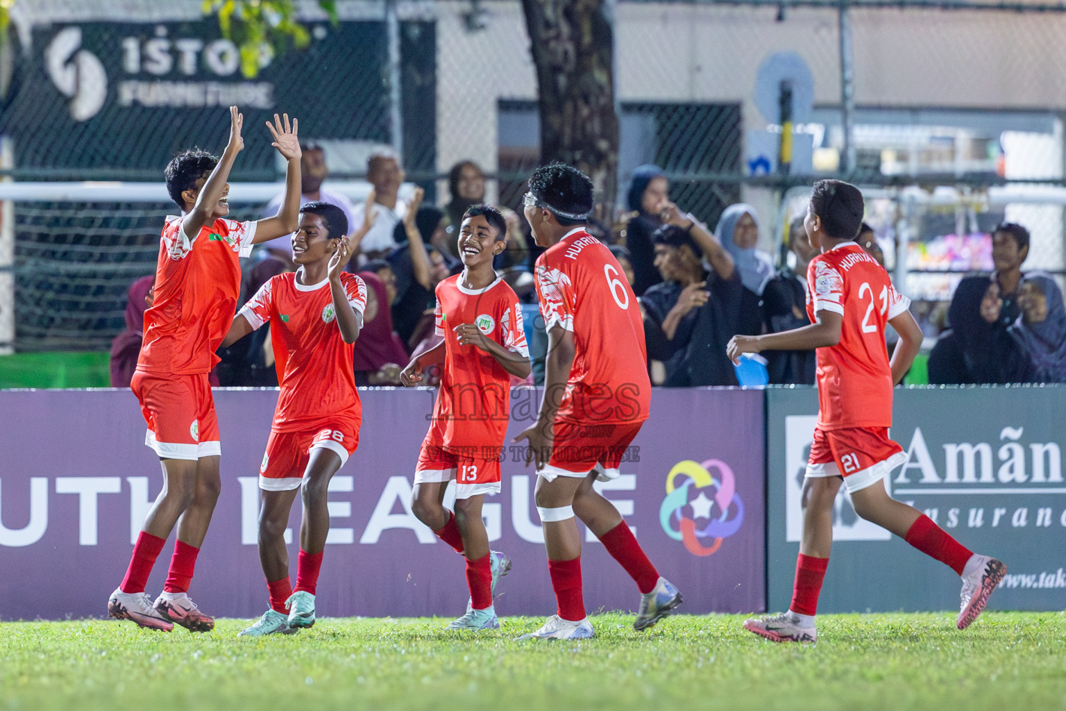 SUS vs Huriyya (U14) in Dhivehi Youth League 2024 - Day 2. Matches held at Henveiru Stadium on 22nd November 2024 , Friday. Photos: Shuu Abdul Sattar/ Images.mv