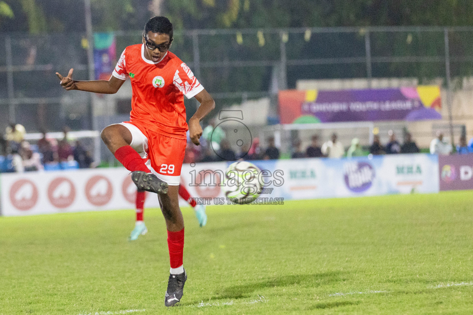 Maziya vs Hurriya (U14) in Day 4 of Dhivehi Youth League 2024 held at Henveiru Stadium on Thursday, 28th November 2024. Photos: Shuu Abdul Sattar/ Images.mv