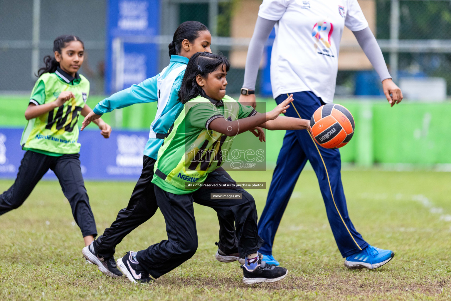 Day 2 of Nestle' Kids Netball Fiesta 2023 held in Henveyru Stadium, Male', Maldives on Thursday, 1st December 2023. Photos by Nausham Waheed / Images.mv