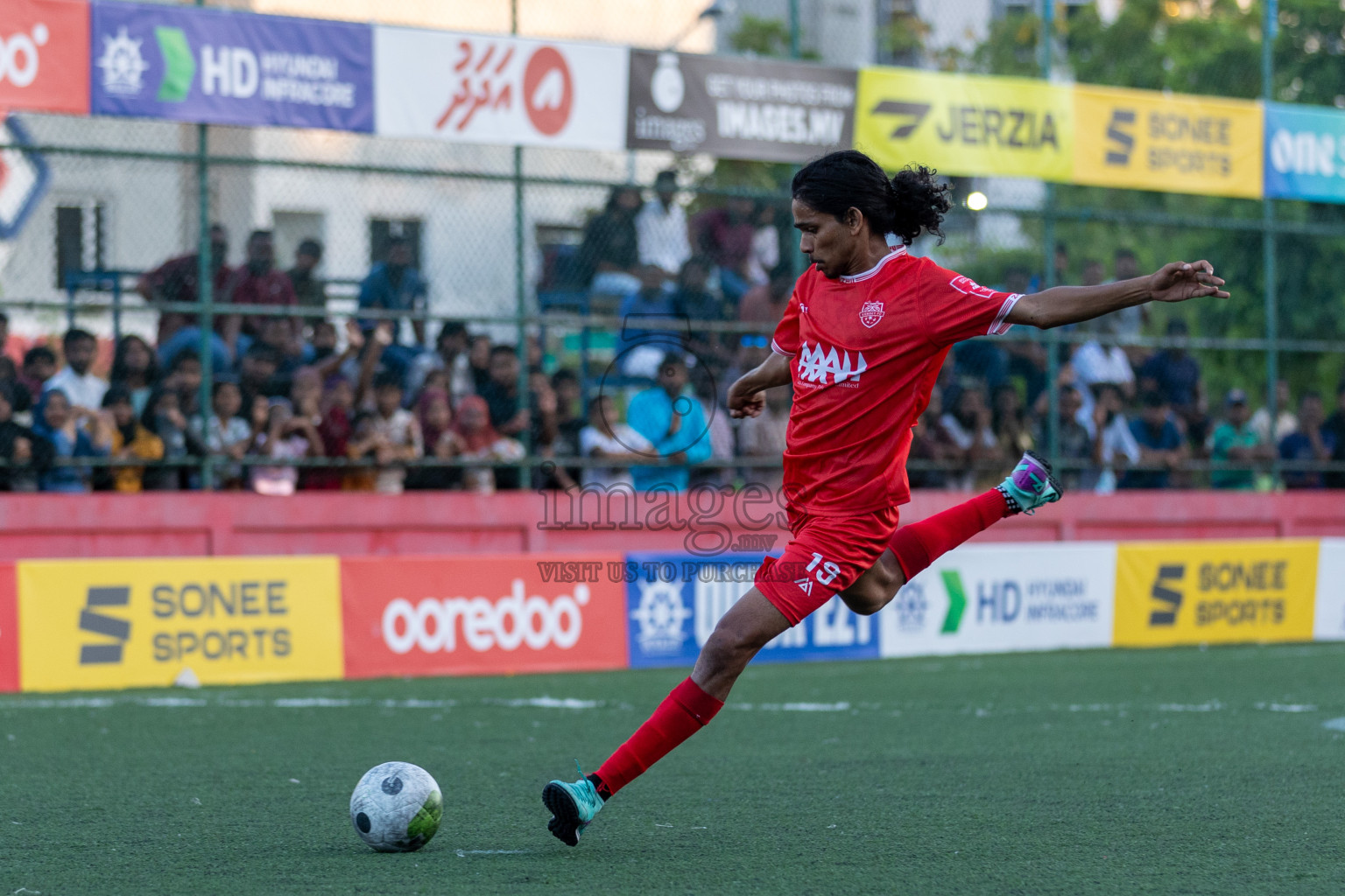 GA Kondey vs GA Gemanafushi in Day 5 of Golden Futsal Challenge 2024 was held on Friday, 19th January 2024, in Hulhumale', Maldives Photos: Mohamed Mahfooz Moosa / images.mv