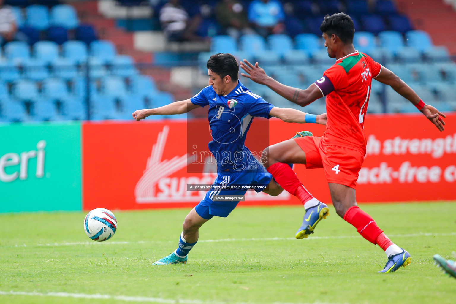 Kuwait vs Bangladesh in the Semi-final of SAFF Championship 2023 held in Sree Kanteerava Stadium, Bengaluru, India, on Saturday, 1st July 2023. Photos: Nausham Waheed, Hassan Simah / images.mv