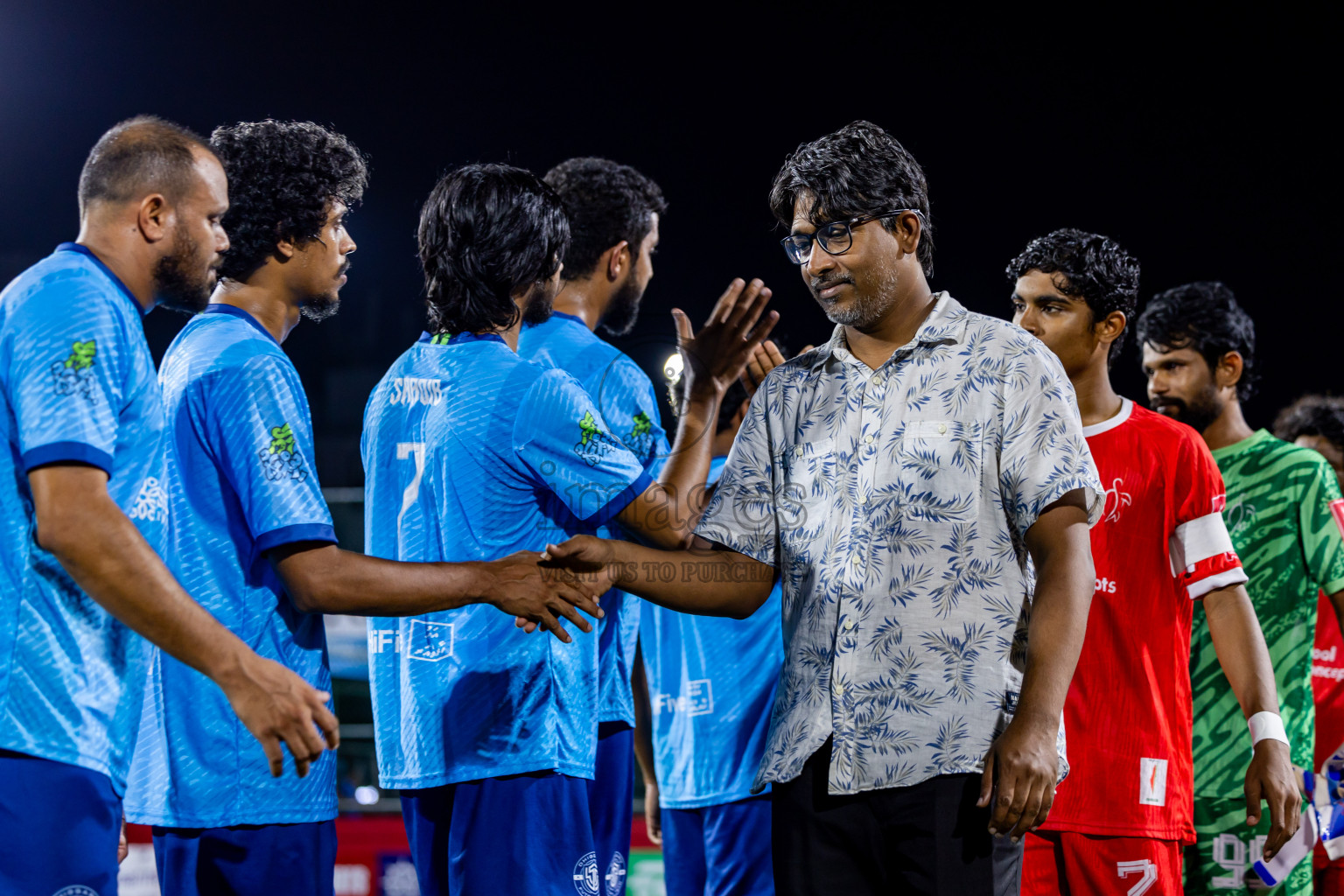 F Dharanboodhoo vs M Dhiggaru in zone round on Day 29 of Golden Futsal Challenge 2025 was held on Sunday , 2nd February 2025, in Hulhumale', Maldives. Photos: Nausham Waheed / images.mv