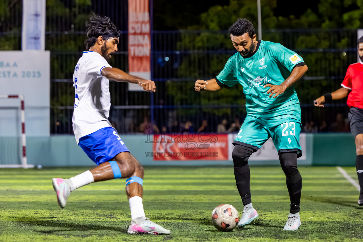 Hithaadhoo vs Dharavandhoo in Day 7 of Better in Baa Futsal Fiesta 2025 Men's division held in B. Eydhafushi, Maldives on Tuesday, 11th November 2025. Photos: Nausham Waheed / images.mv