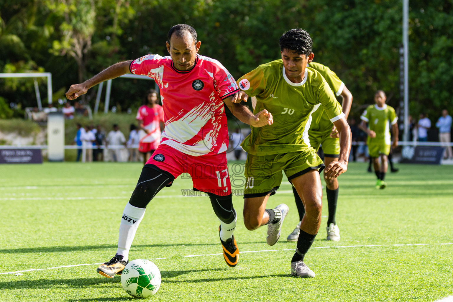 Oblu Experience Ailafushi vs Four Seasons Kuda Huraa in Resort League 2025 (North Male Zone) day 3 was held on Friday, 5th September 2025 in One And Only Reethi Rah Maldives Resort, Photos: Areef Adam / images.mv