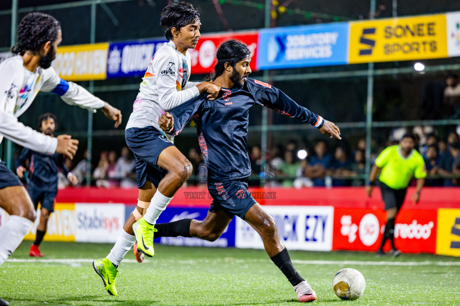 R Inguraidhoo vs Sh Kanditheem in zone round on Day 29 of Golden Futsal Challenge 2025 was held on Sunday , 2nd February 2025, in Hulhumale', Maldives. Photos: Nausham Waheed / images.mv
