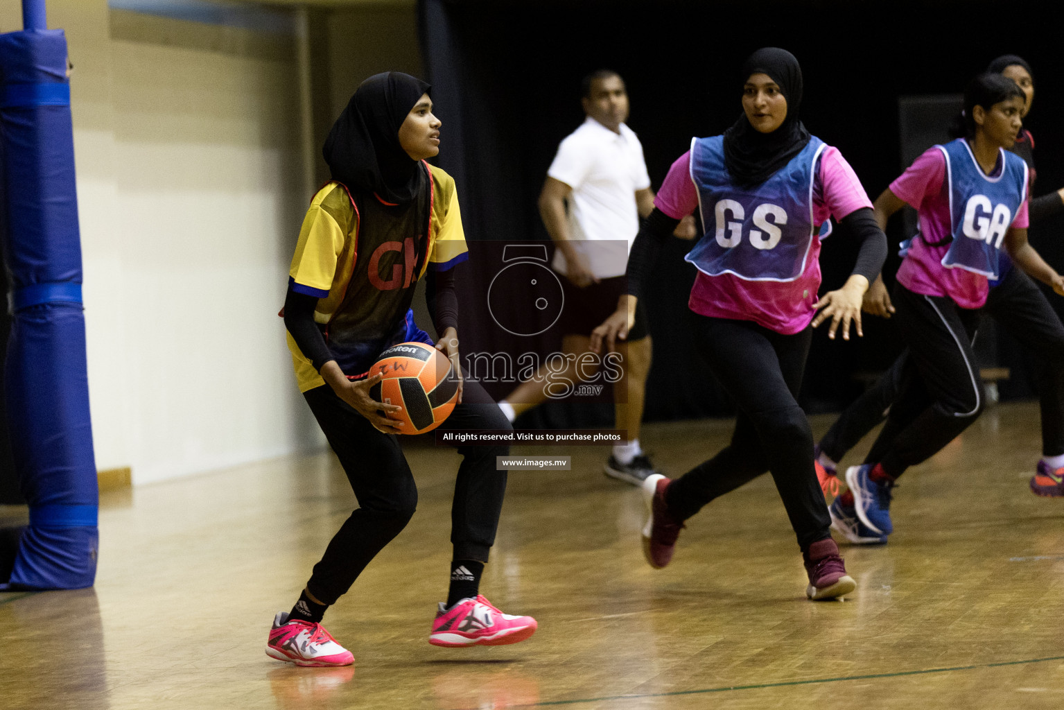 Sports Club Shinning Star vs Kulhudhuffushi in the Milo National Netball Tournament 2022 on 19 July 2022, held in Social Center, Male', Maldives. Photographer: Shuu / Images.mv