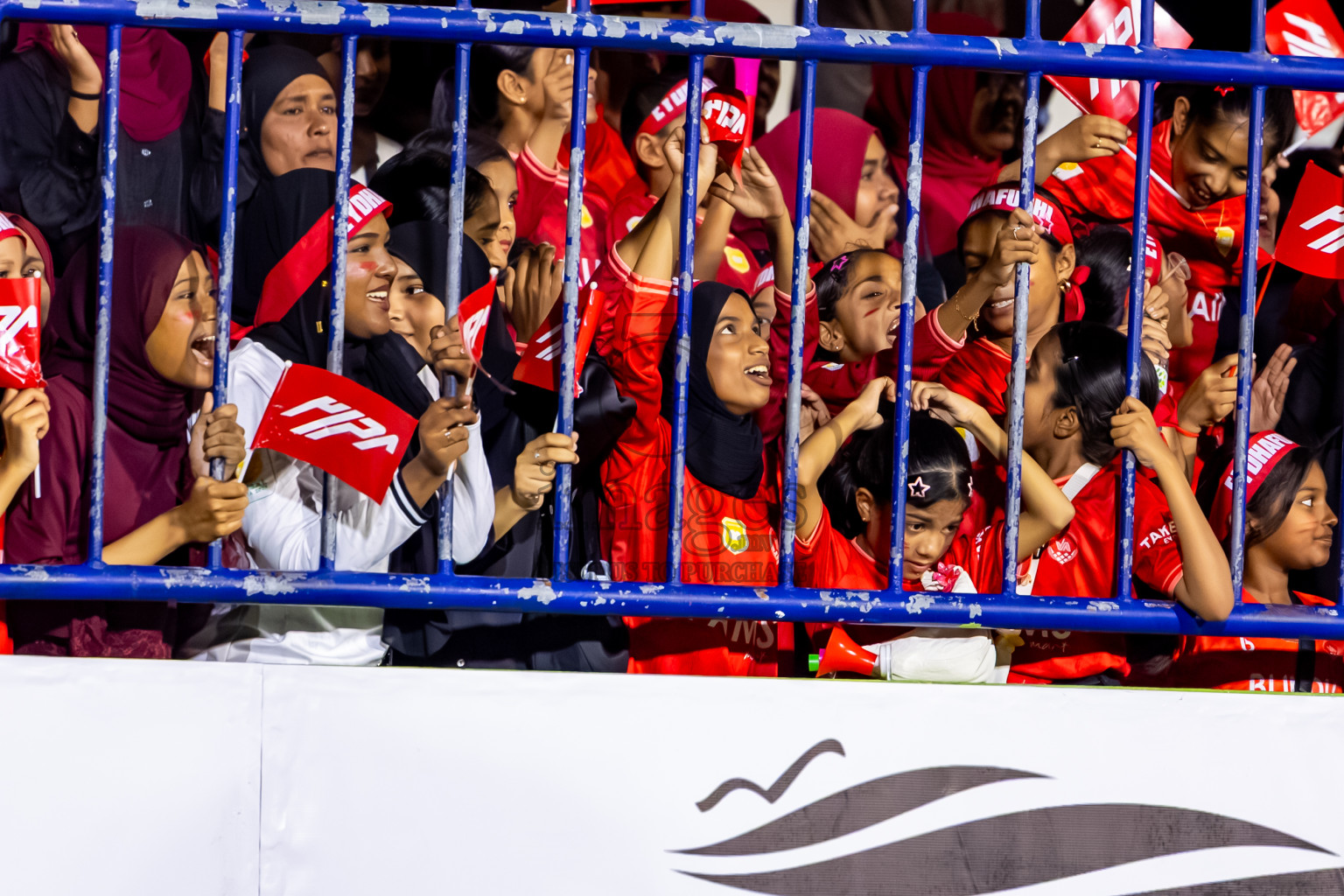 Eydhafushi vs Hithaadhoo in the finals of Better in Baa Futsal Fiesta 2025 Men's division held in B. Eydhafushi, Maldives on Monday, 17th November 2025. Photos: Nausham Waheed / images.mv