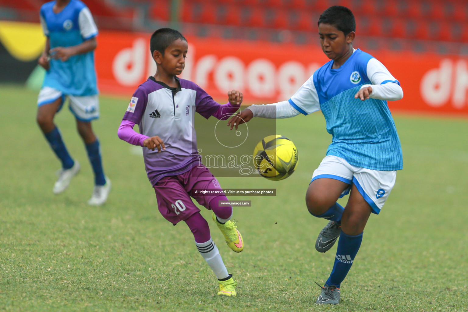 Hiriya School vs LH.EDU.CENTRE in MAMEN Inter School Football Tournament 2019 (U13) in Male, Maldives on 19th April 2019 Photos: Hassan Simah/images.mv