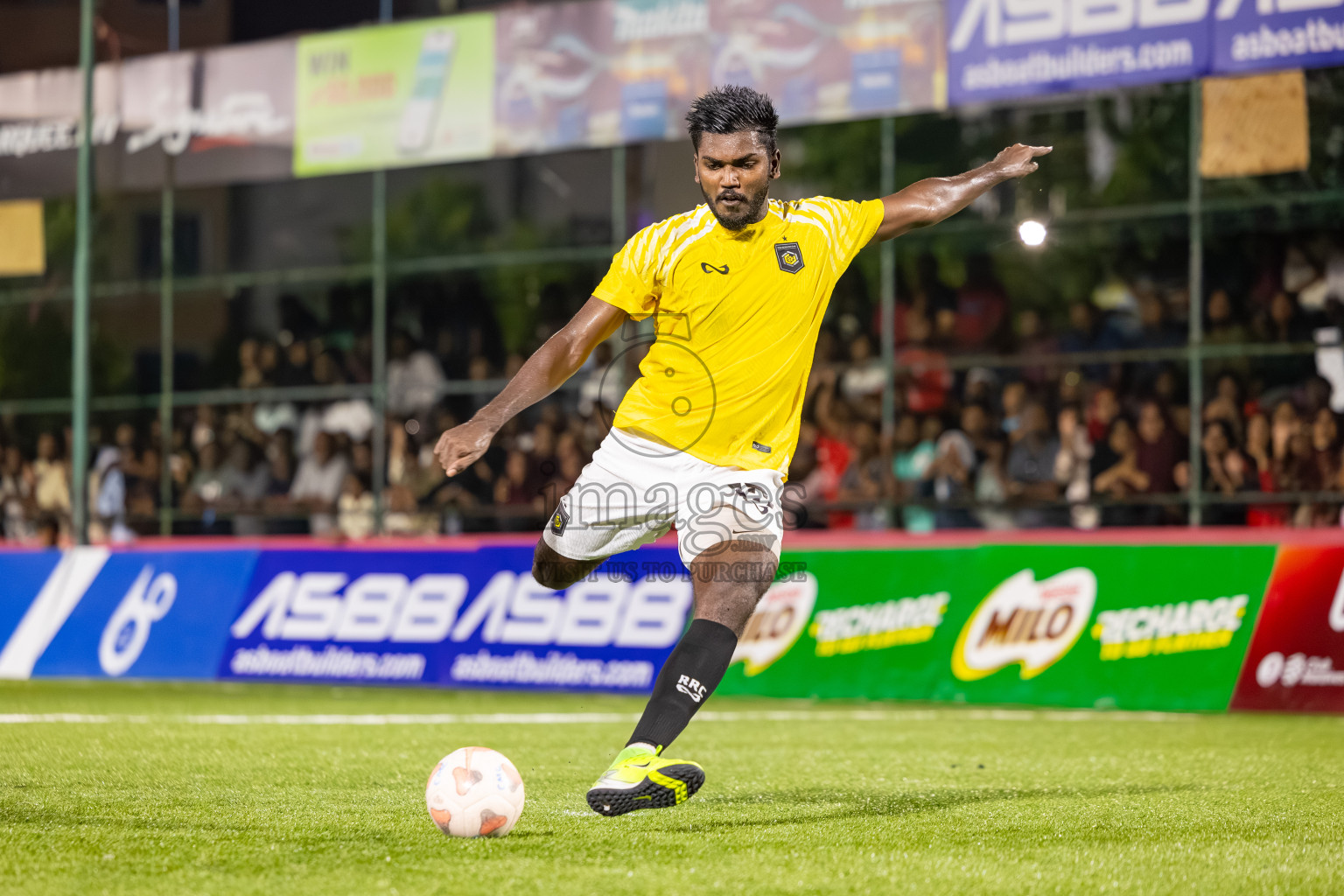 RRC vs United BML in Day 13 of Club Maldives Cup 2025 was held in Rehendhi Futsal Ground, Hulhumale', Maldives on Monday, 13th October 2025. 
Photos: Mohamed Mahfooz Moosa / images.mv