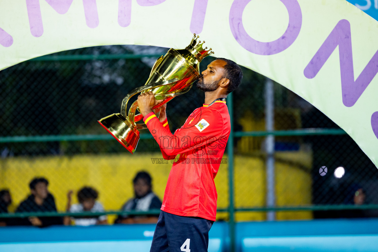 Dee Ess Kay vs Kovigoani in Final of Laamehi Dhiggaru Ekuveri Futsal Challenge 2024 was held on Wednesday, 31st July 2024, at Dhiggaru Futsal Ground, Dhiggaru, Maldives Photos: Nausham Waheed / images.mv