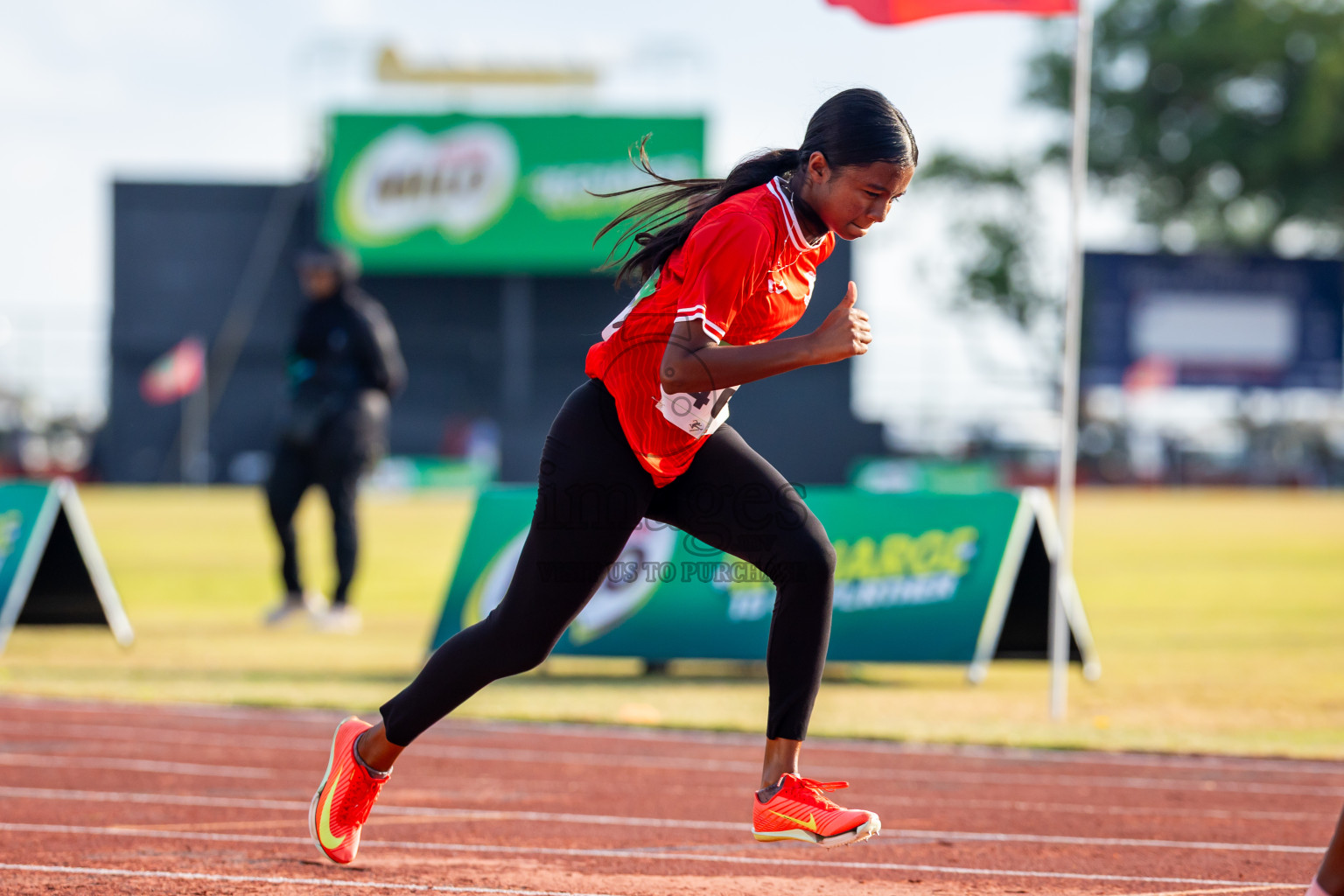 Day 4 of Inter-school Athletics Championship 2025 held in Ekuveni Synthetic Track, Male', Maldives on Thursday, 09th October 2025. Photos by: Nausham Waheed / Images.mv