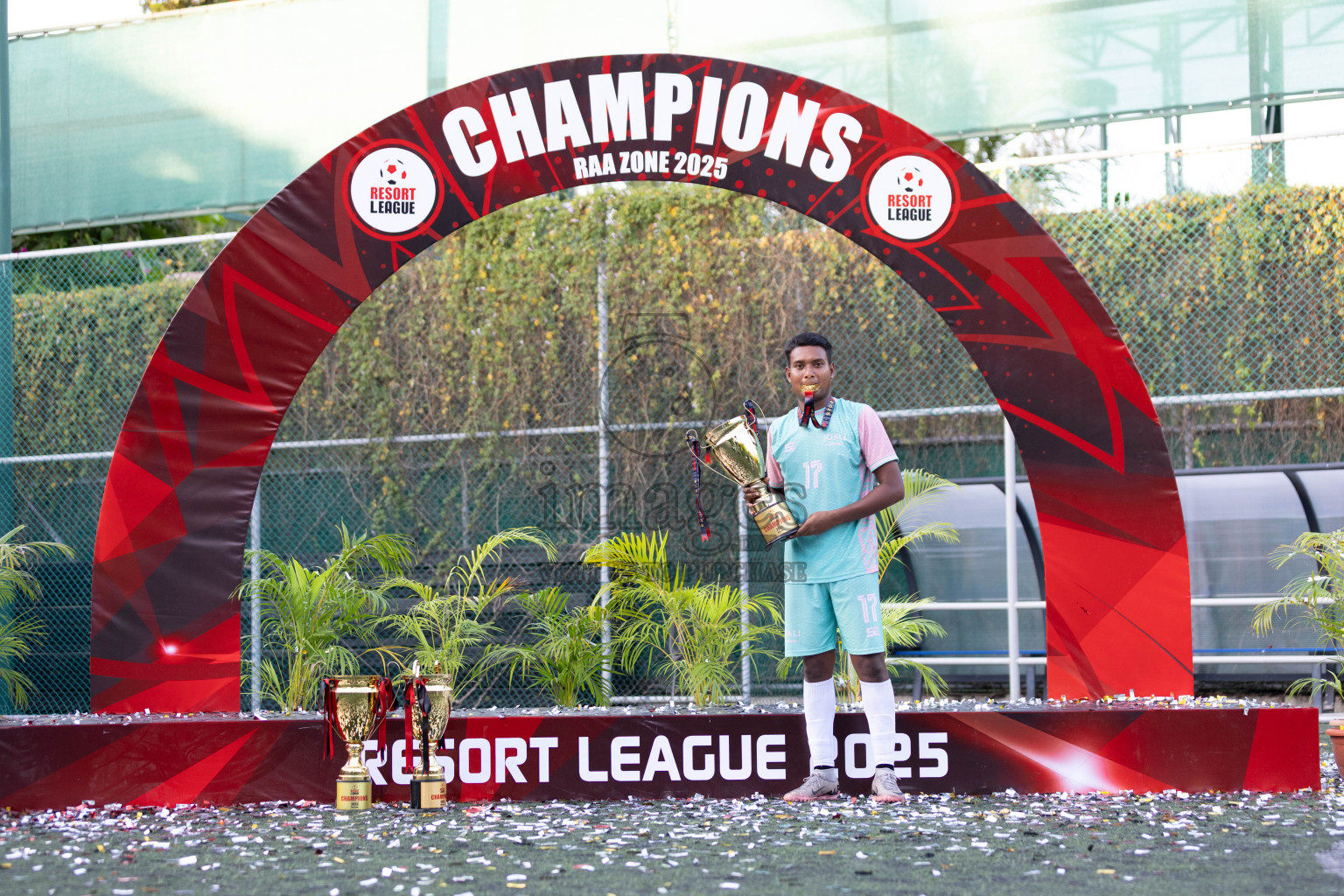 Resort League 2025 Raa Zone - Final Match
Joali vs kothaifaru in Resort League 2025 (Raa Zone) was held on Thursday, 21th august 2025 in JOALI Maldives Resort, Raa Atoll, Maldives. Photos: Areef Adam / images.mv