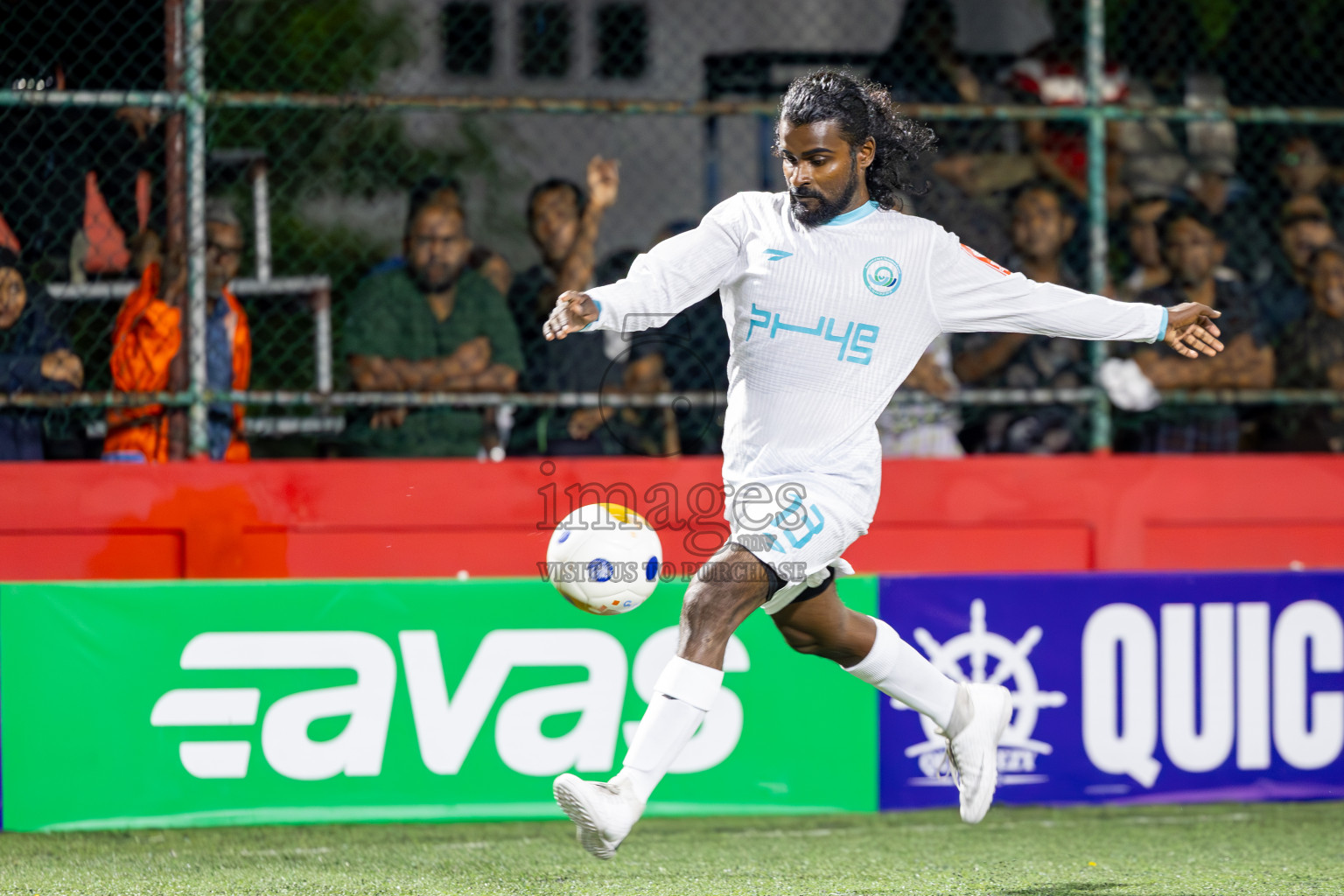 K Thulusdhoo vs K Gulhi in Day 10 of Golden Futsal Challenge 2025 was held on Tuesday, 14th January 2025, in Hulhumale', Maldives Photos: Ismail Thoriq / images.mv