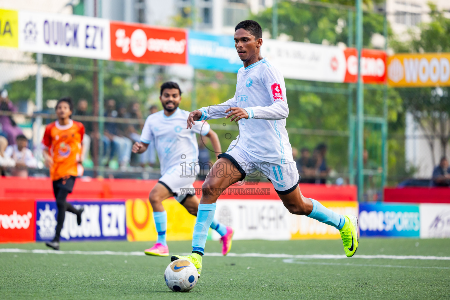 Th Kandoodhoo vs Th Hirilandhoo in Day 14 of Golden Futsal Challenge 2025 was held on Saturday, 18th January 2025, in Hulhumale', Maldives. Photos: Nausham Waheed / images.mv