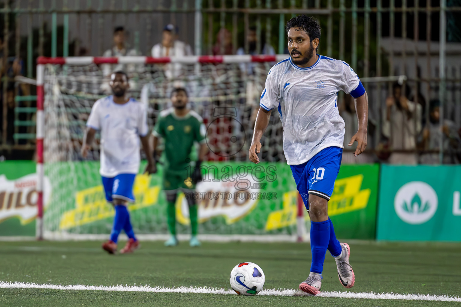 Team Badhahi vs Kulhivaru Vuzaara Club in the Semi-finals of Club Maldives Classic 2024 held in Rehendi Futsal Ground, Hulhumale', Maldives on Thursday, 19th September 2024. Photos: Ismail Thoriq / images.mv