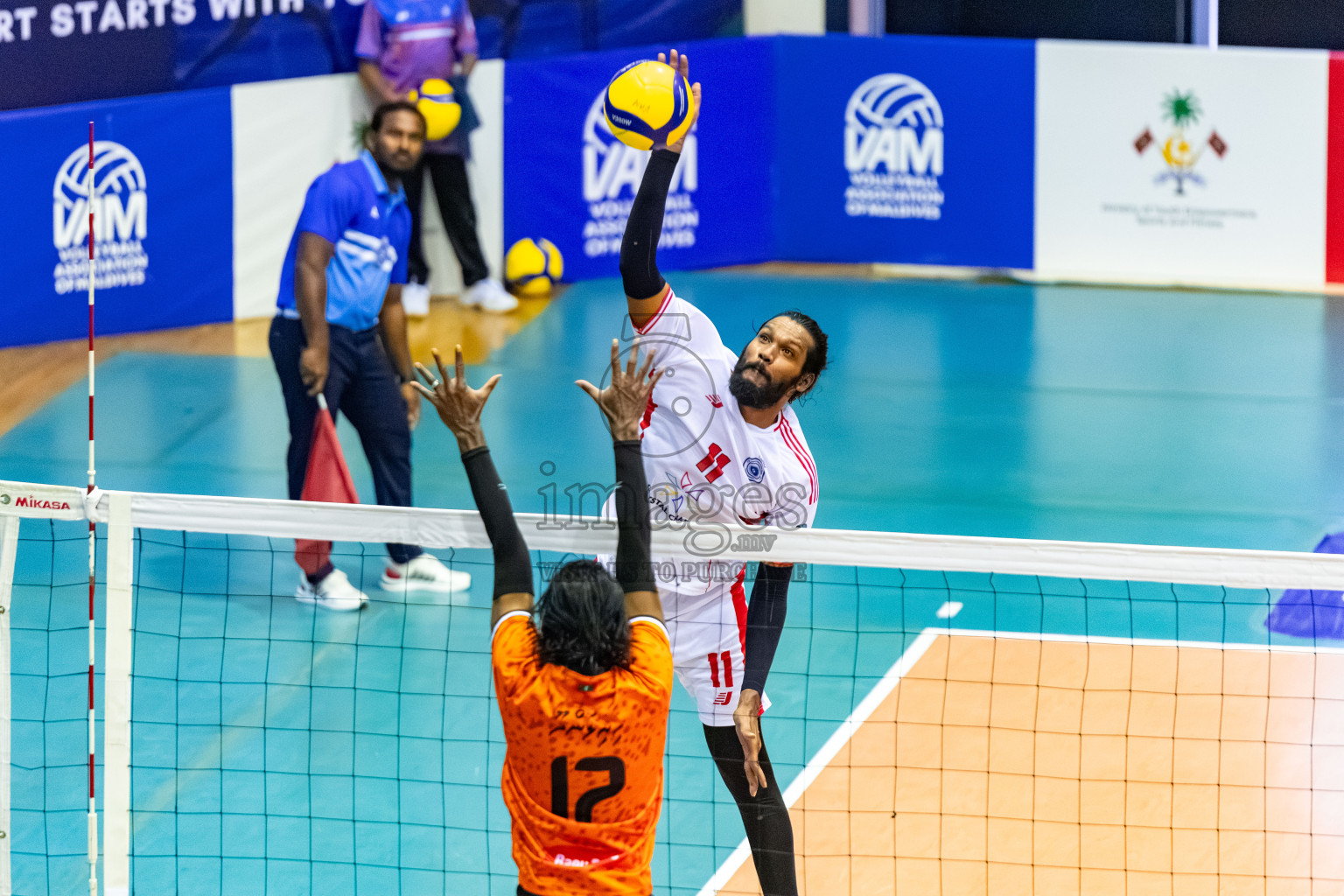 V. Felidhoo vs Th. Hirilandhoo in the semifinal of Volleyball Raajje Super League 2026 held in Male', Maldives on Saturday, 8th August 2026 at Social Center Indoor Hall Photos By: Mohamed Mahfooz Moosa, Hussain Zain / images.mv