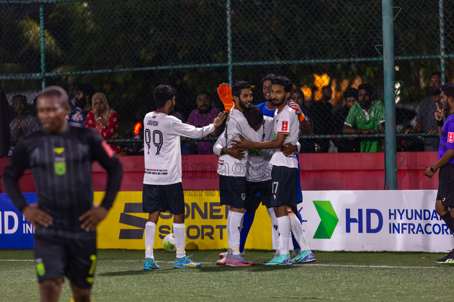 HDh Finey vs HDh Vaikaradhoo in Day 10 of Golden Futsal Challenge 2024 was held on Tuesday, 23rd January 2024, in Hulhumale', Maldives
Photos: Ismail Thoriq / images.mv