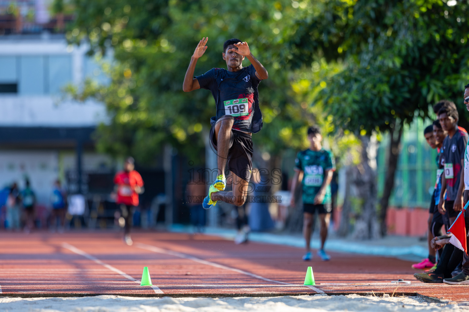 Day 1 of 12th Milo Association Championships was held in Ekuveni Track at Male', Maldives on Thursday, 24th April 2025.
Photos: Ismail Thoriq / images.mv