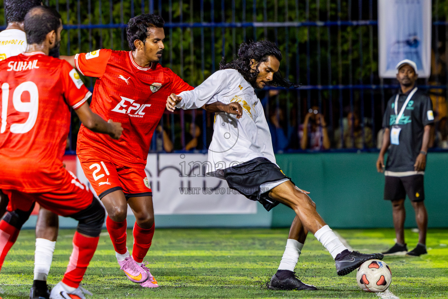 Kudarikilu vs Dharavandhoo in Day 4 of Better in Baa Futsal Fiesta 2025 Men's division held in B. Eydhafushi, Maldives on Saturday, 8th November 2025. Photos: Nausham Waheed / images.mv