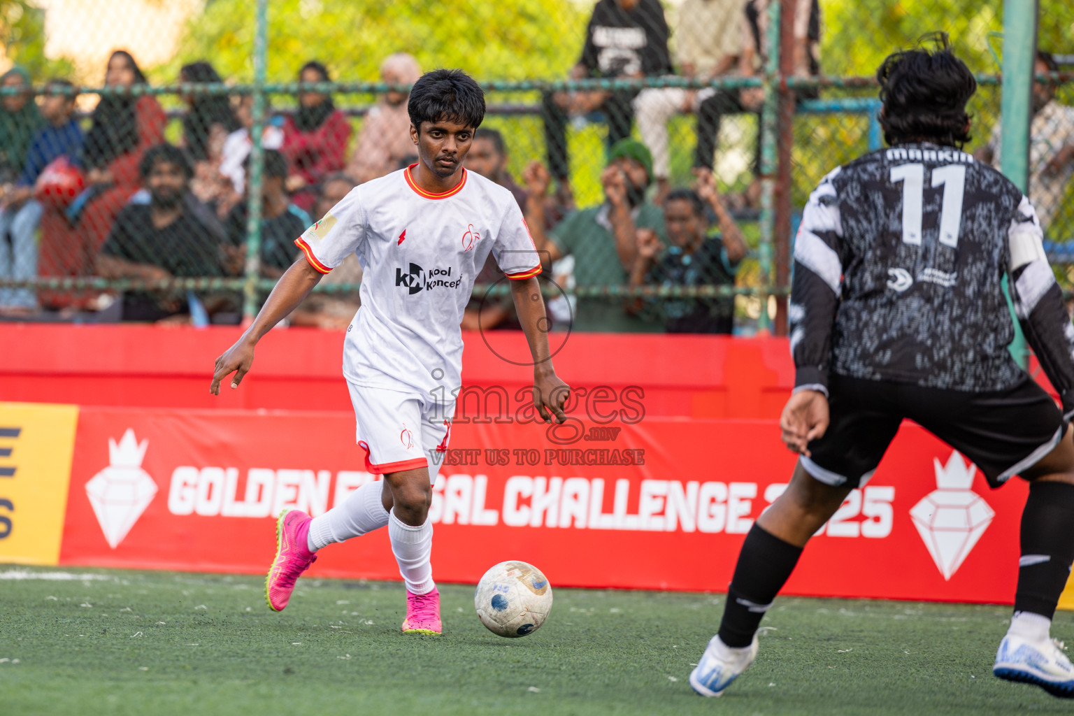 F Feeali vs F Magoodhoo in Day 12 of Golden Futsal Challenge 2025 was held on Thursday, 16th January 2025, in Hulhumale', Maldives Photos: Ismail Thoriq / images.mv