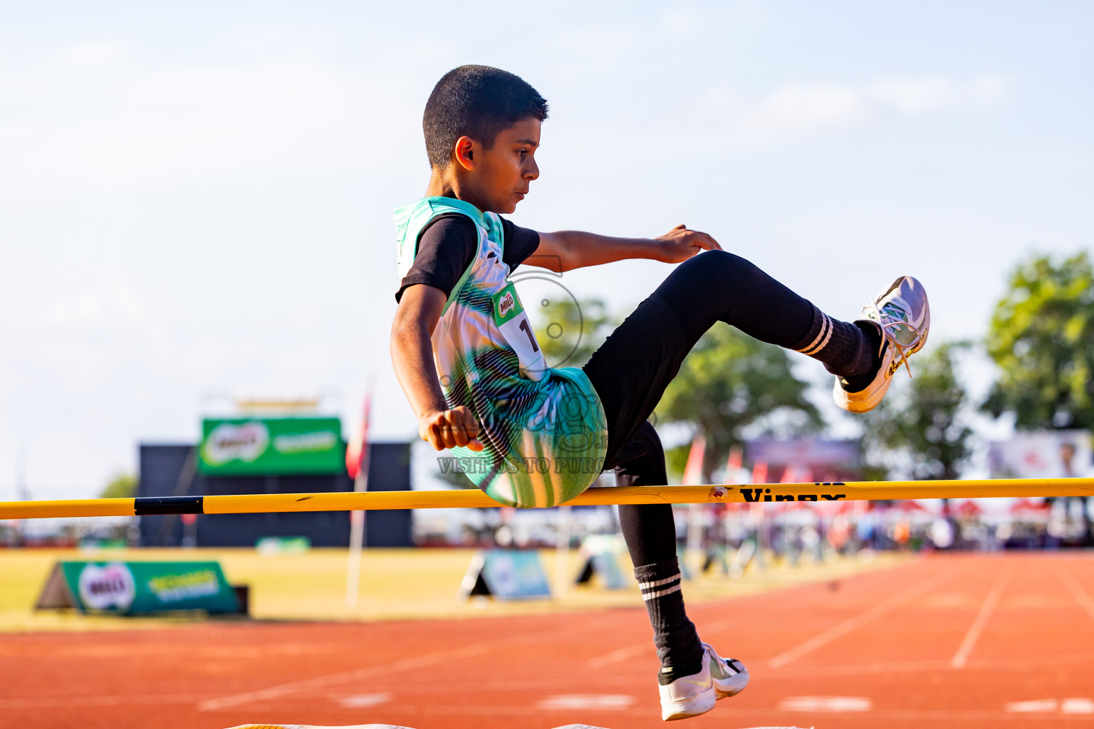Day 3 of Inter-school Athletics Championship 2025 held in Ekuveni Synthetic Track, Male', Maldives on Wednesday, 08th October 2025. Photos by: Nausham Waheed / Images.mv