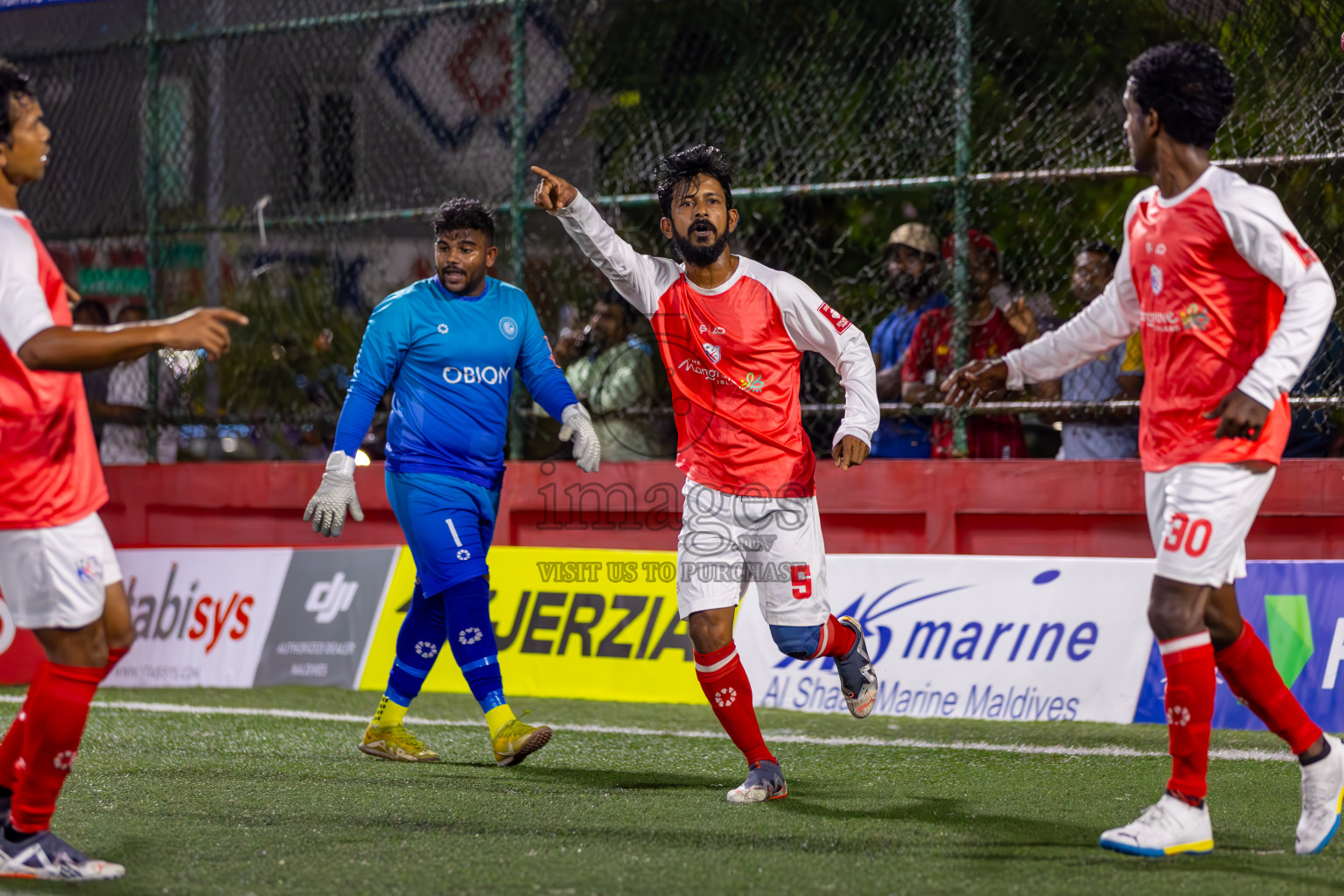 Sh Feydhoo vs N Kendhikulhudhoo on Day 37 of Golden Futsal Challenge 2024 was held on Thursday, 22nd February 2024, in Hulhumale', Maldives
Photos: Ismail Thoriq / images.mv